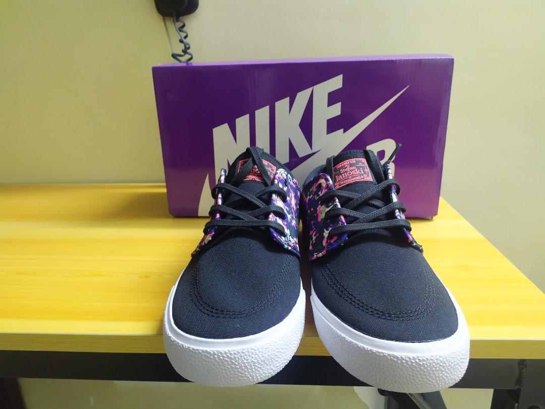 standard fit above knee length nike