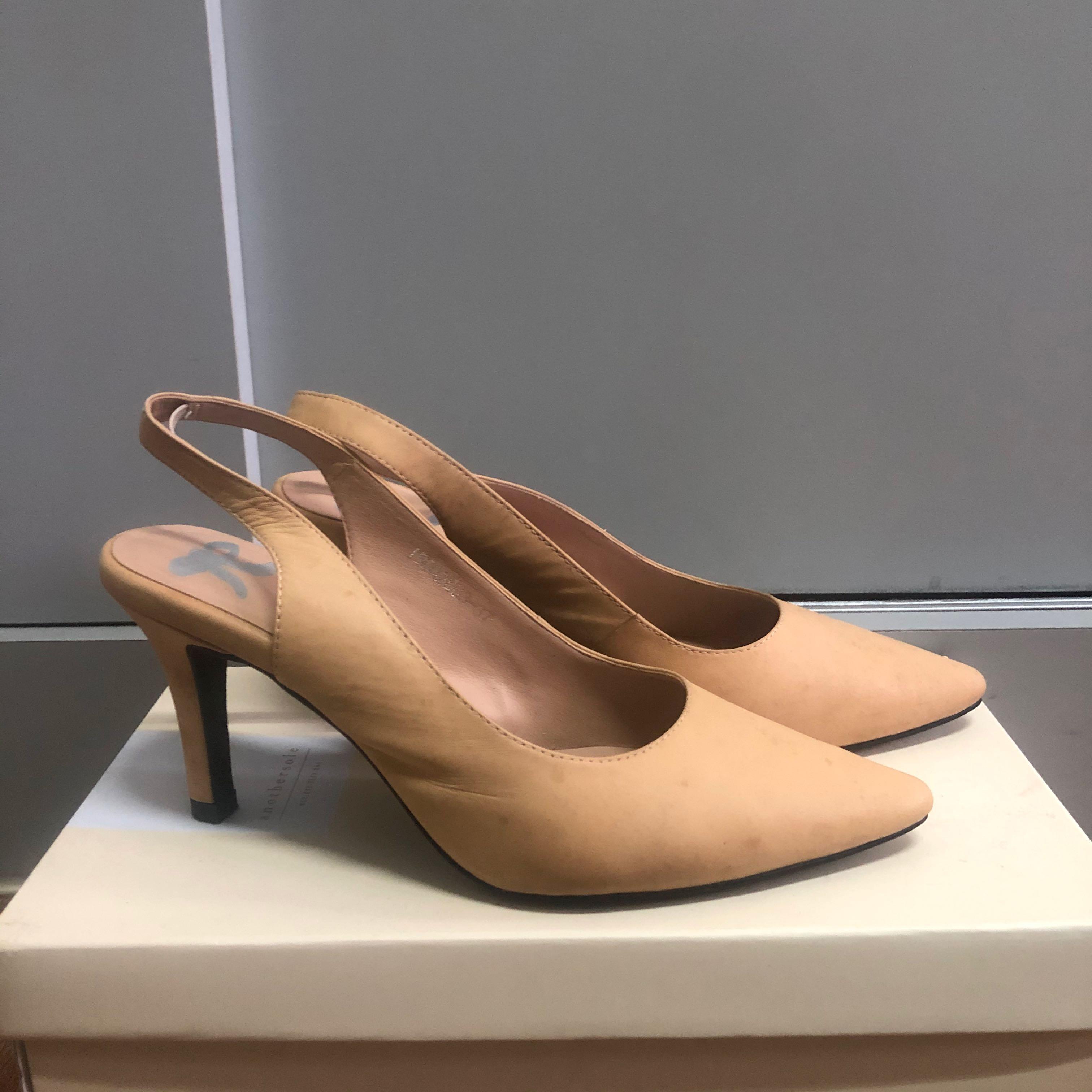 pink nude court shoes