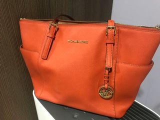 (Category: ) located in . Submitted by jojoycloset (Listing ID 1024569434, Image 1). Description: .