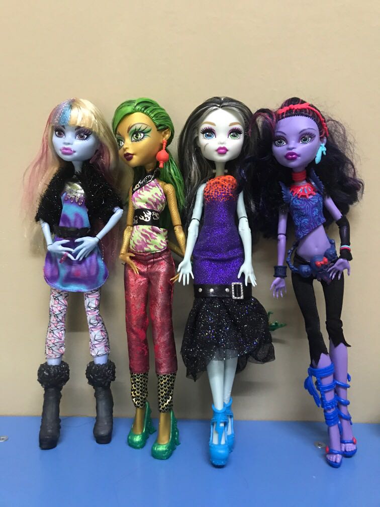 monster high doll set