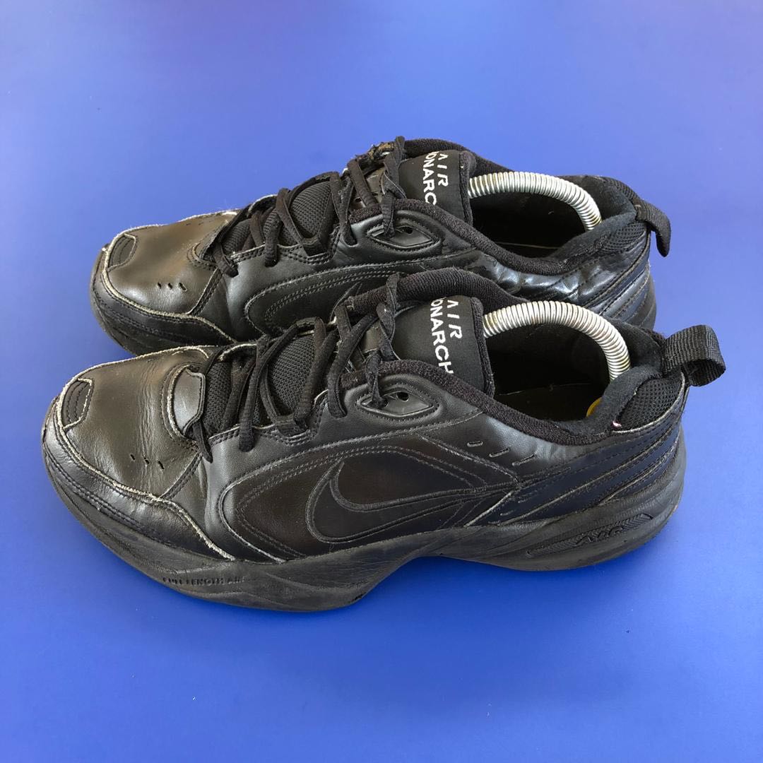 NIKE AIR MONARCH ALL BLACK to rehome