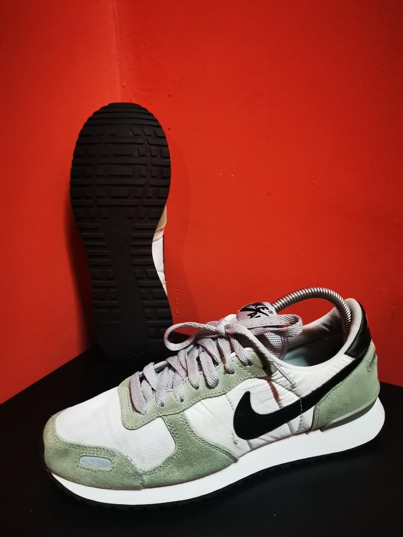 Nike Air Vortex Wolf