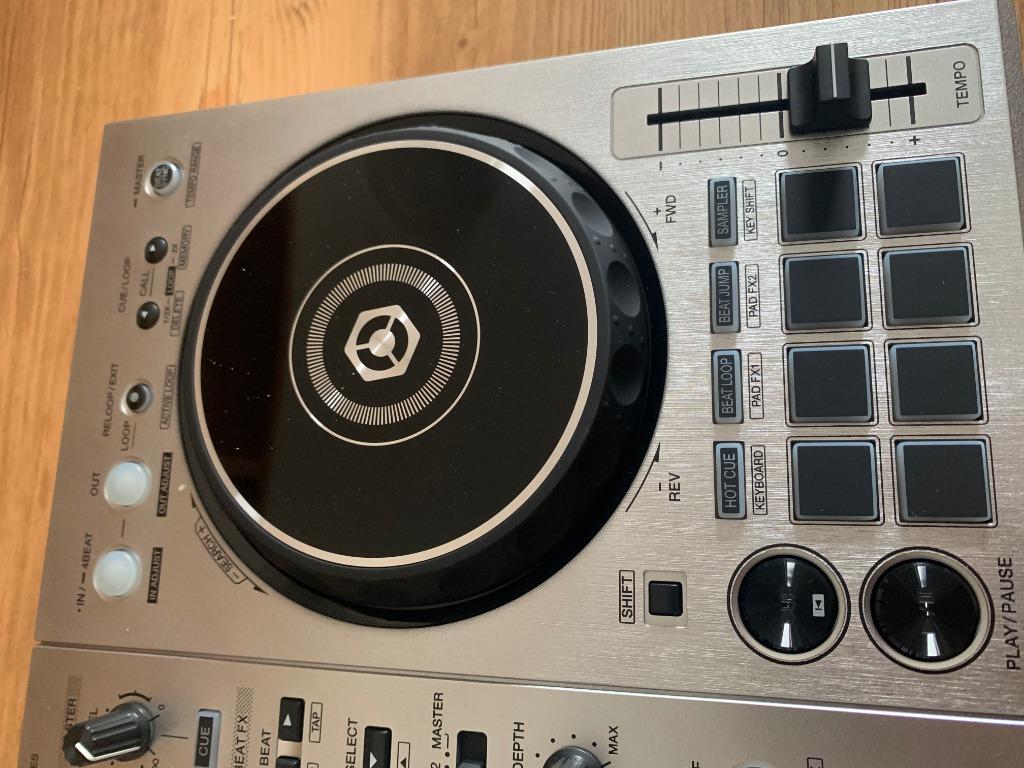 ddj 400 silver