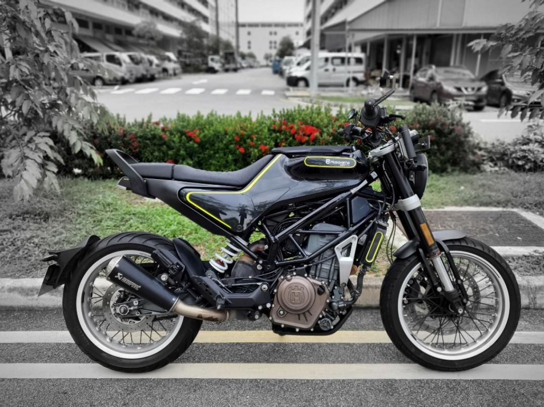 Husqvarna svartpilen 401 sales akrapovic