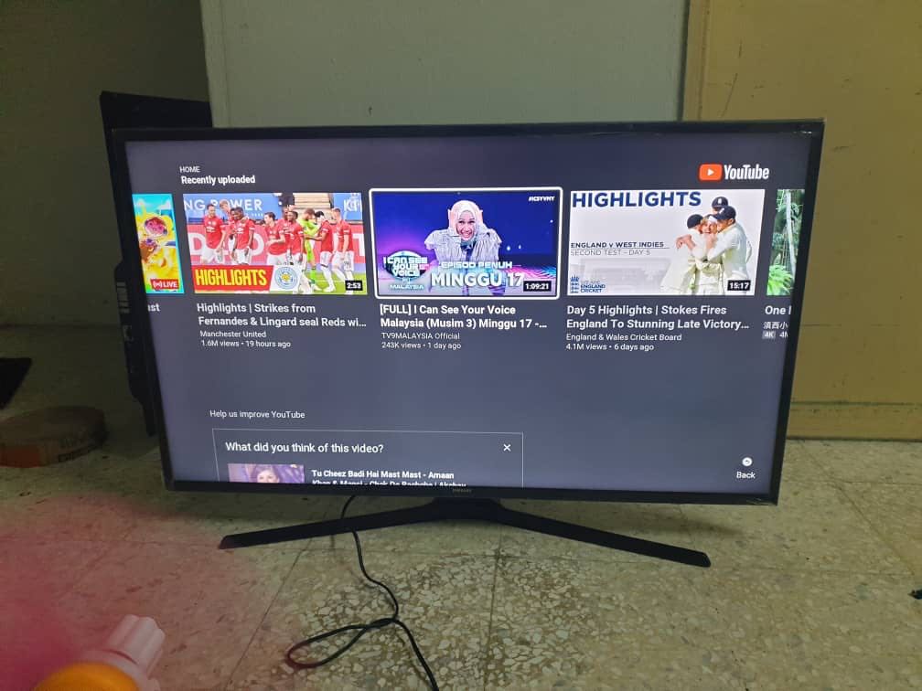 samsung smart tv 4k uhd 43 inches good condition