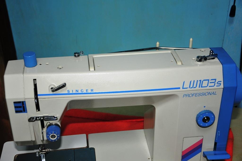 Singer Sewing Machine LW103s, TV & Home Appliances, Other Home ...