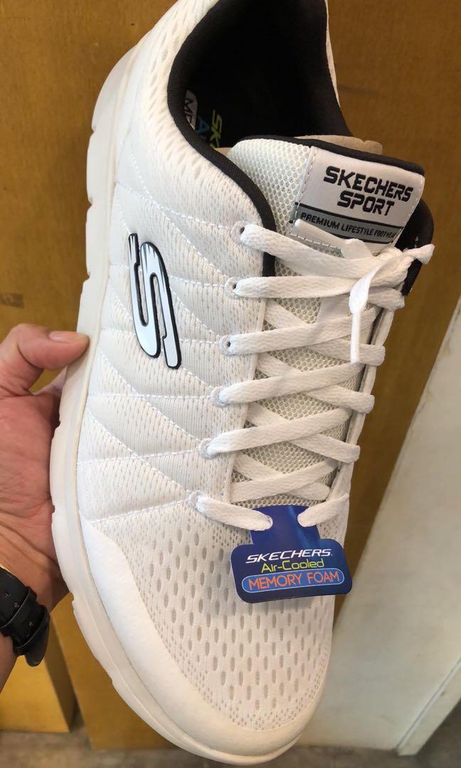 skechers all white