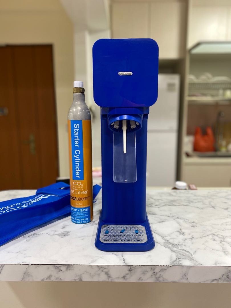 Sodastream unit(Model Play), Food & Drinks, Other Food & Drinks on