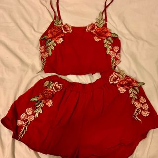(Category: ) located in . Submitted by instagram.outfits (Listing ID 1024392137, Image 1). Description: .