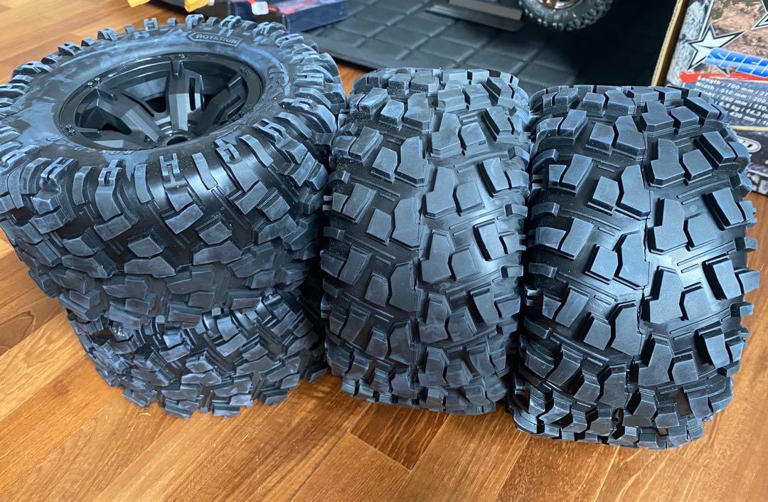 Traxxas 7772X Tires & wheels glued Brand NEW assembled 