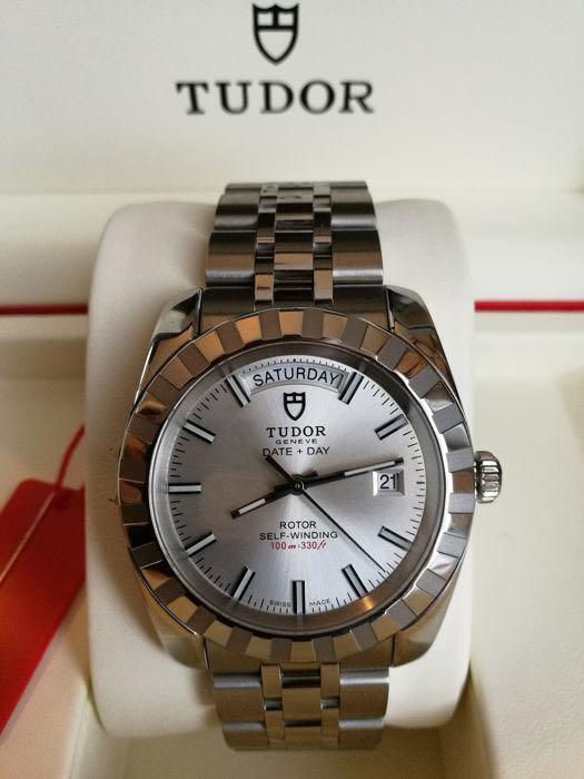 Tudor classic cheap day date