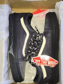(Category: ) located in . Submitted by sneaker007 (Listing ID 1024608589, Image 1). Description: .