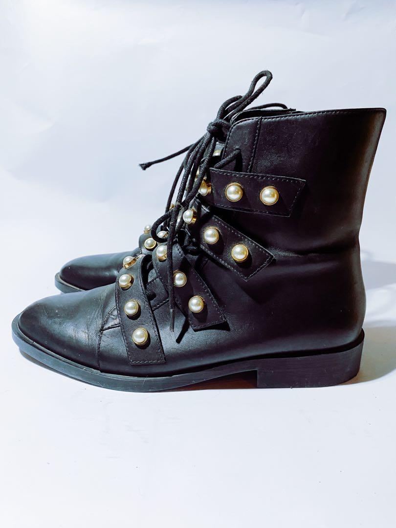 palladium boots megamall