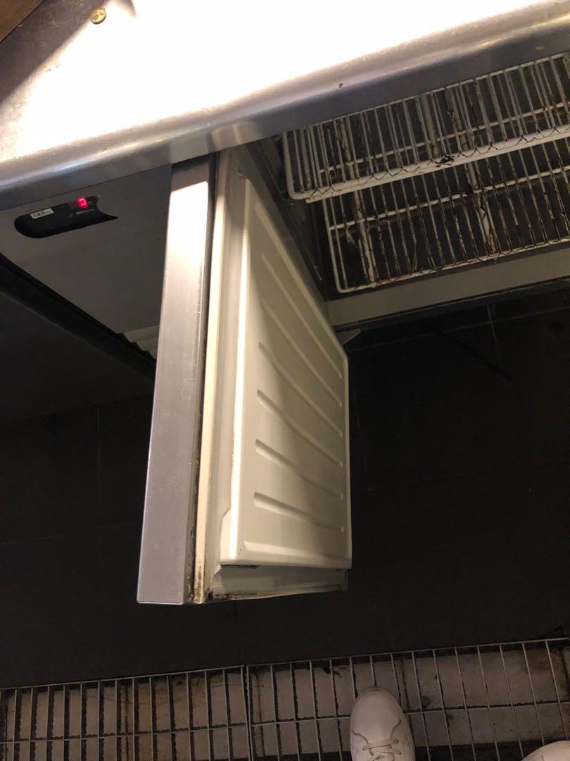 2 door undercounter chiller, Everything Else on Carousell