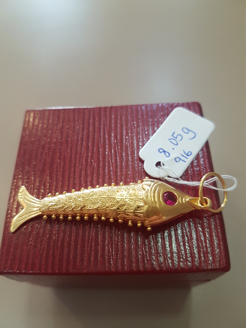 Gold fish locket sales price