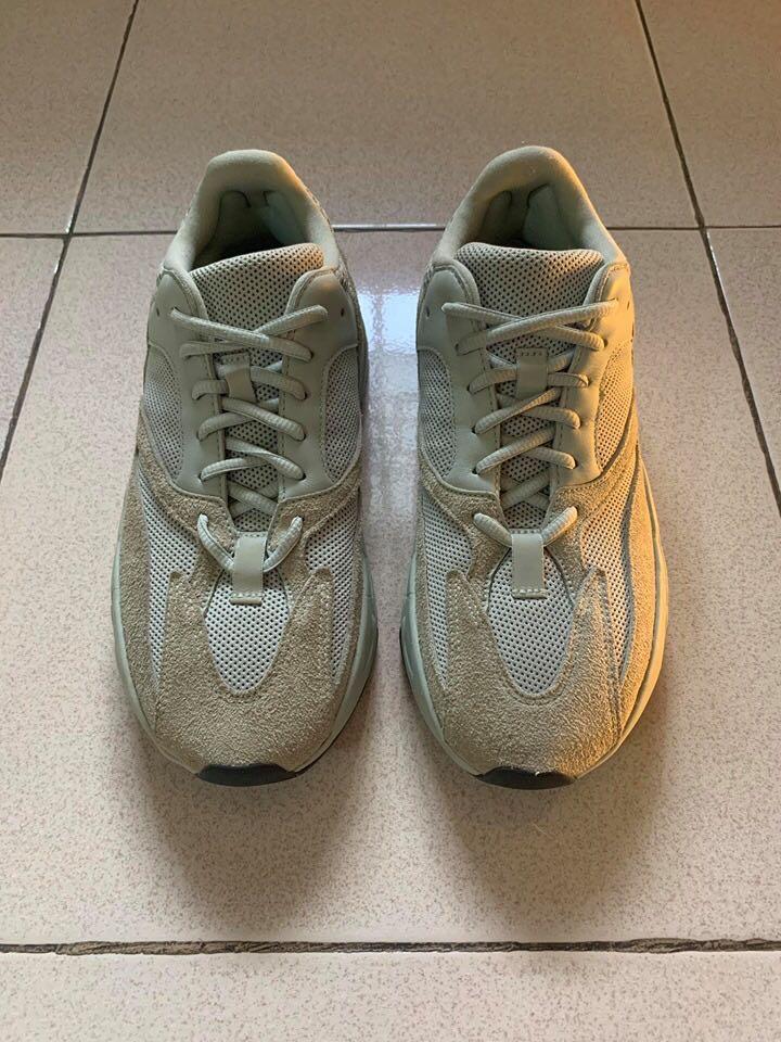 yeezy 700 tts or size up