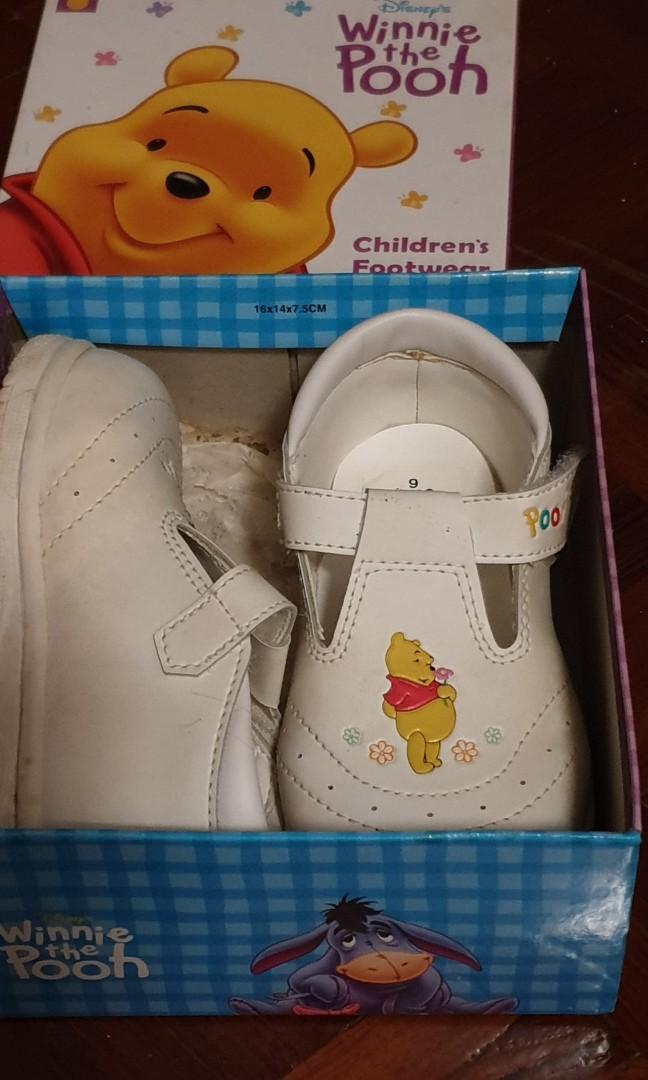 Winnie the pooh baby shoes hotsell