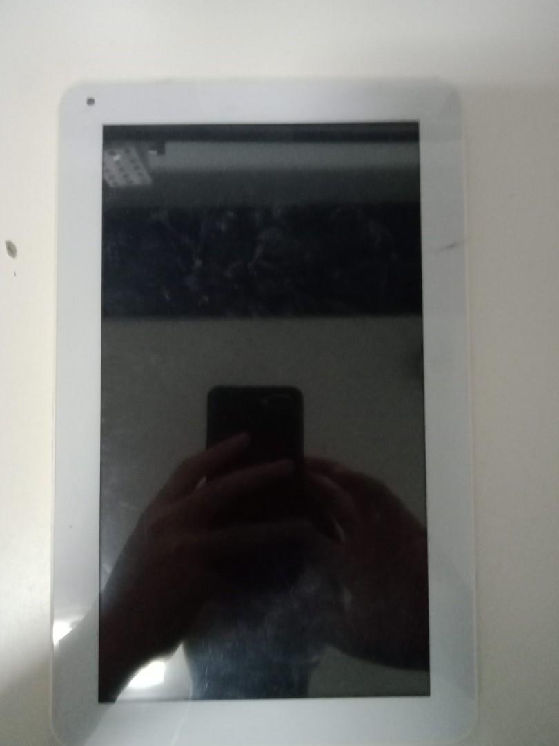 Android tablet cheap (Category: Android) located in Singapore. Submitted by mrbeasttan (Listing ID 1017981693, Image 1). Description: tablet pc android tablet no box will provide wire exterior condition6/10 no cracks no dents just cosmetics internal 8/10.