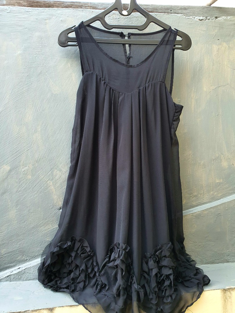 Black Roses Dress Fesyen Wanita Pakaian Wanita Gaun Rok Di Carousell