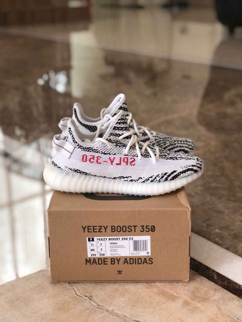 BN Adidas Yeezy Boost 350 V2 Zebra US7.5 Luxury Sneakers