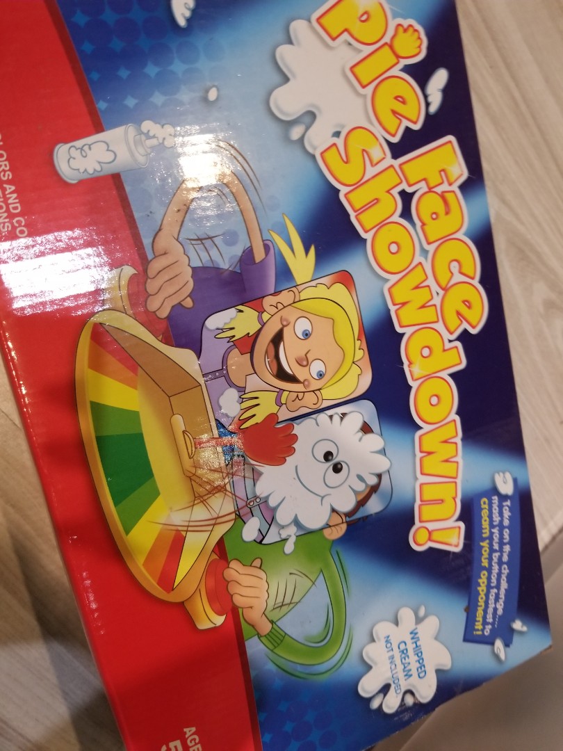 全新board game Pie Face Showdown, 興趣及遊戲, 玩具 & 遊戲類 Carousell