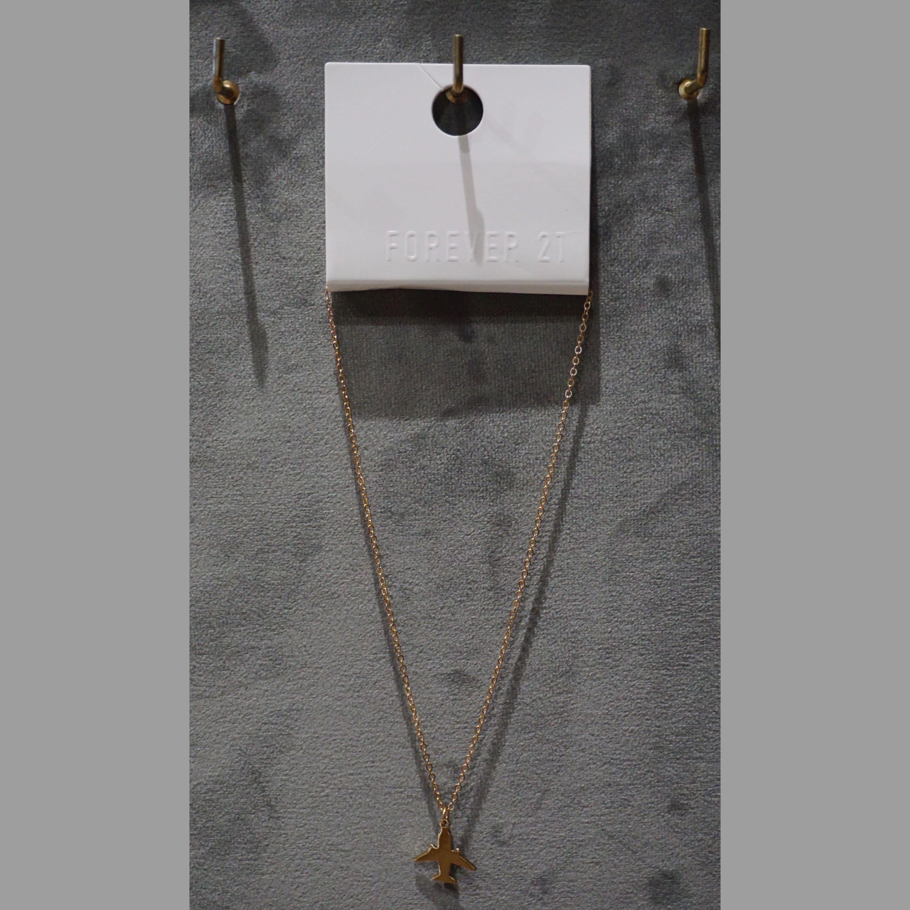Airplane necklace clearance forever 21
