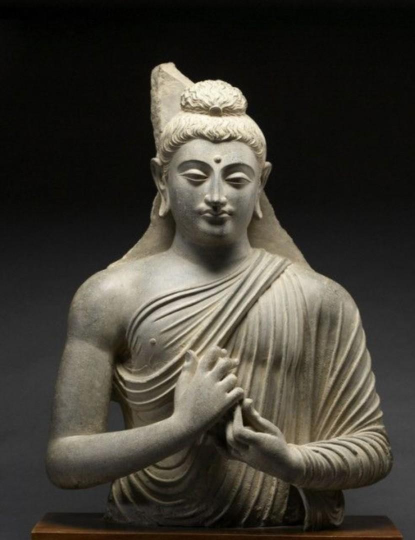 Buddha Shakyamuni statue appears in the 1st century AD in GANDHARA 犍陀罗