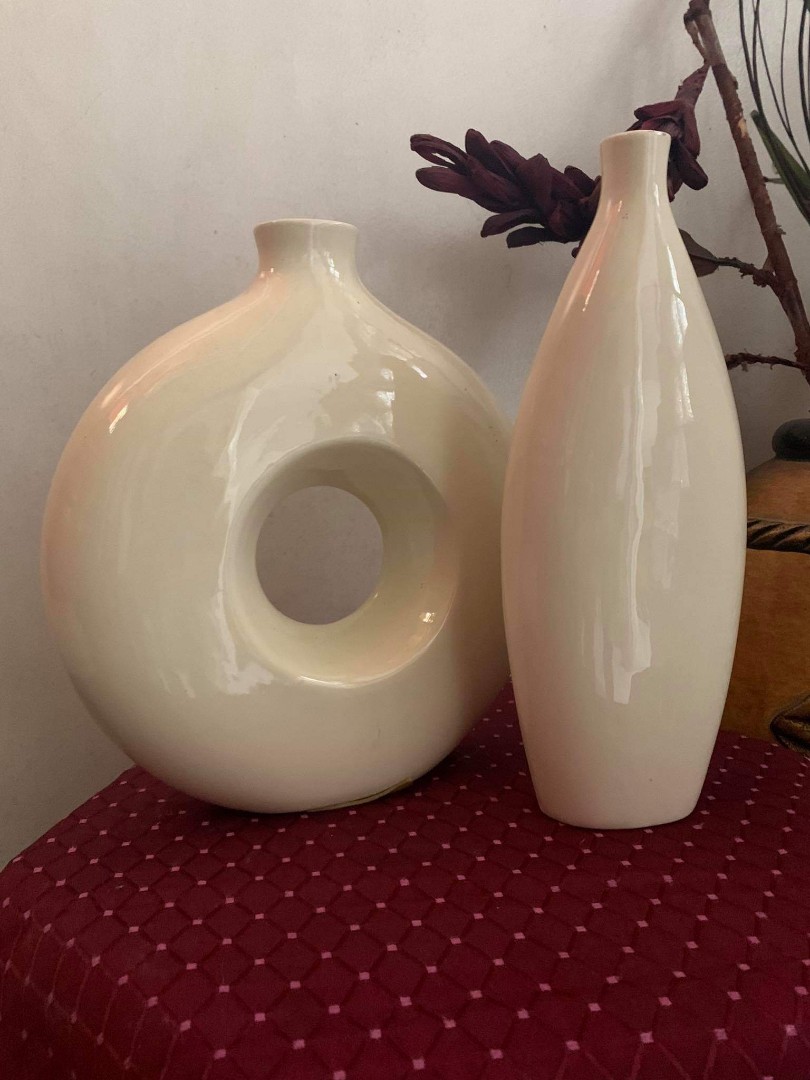 Classic White Modern Home Decor display, Furniture & Home Living, Home