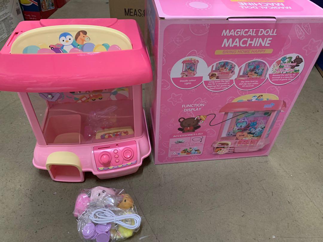 Claw machine (Category: Remote Control Toys) located in Singapore. Submitted by stanneo (Listing ID 1017868973, Image 1). Description: Claw machine with remote control! Good quality Courier $5.
