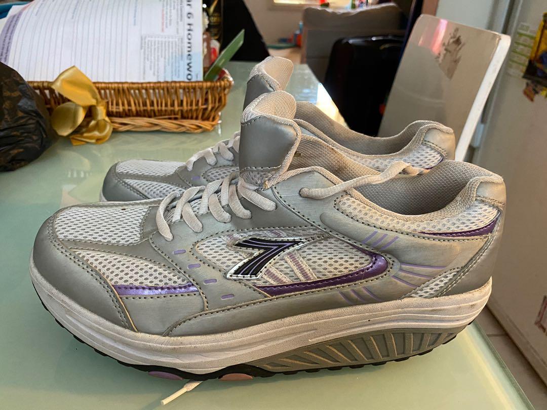 Firm running on sale shoes