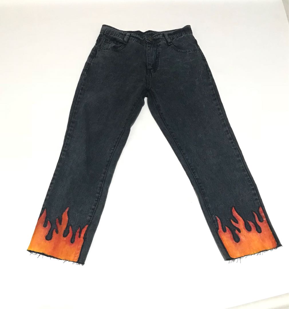 Fire Painted Boyfriend Jeans Highly Recommended Fesyen Wanita Pakaian Wanita Bawahan Di Carousell