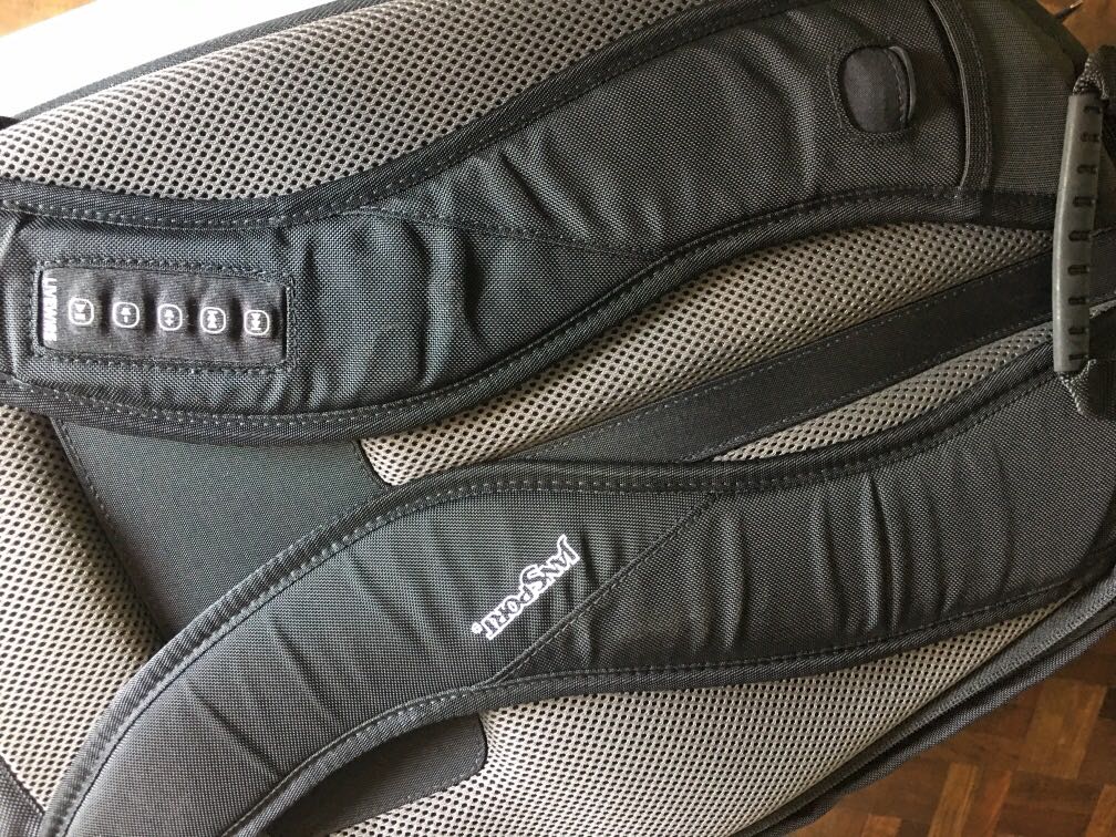 jansport backpack with charger