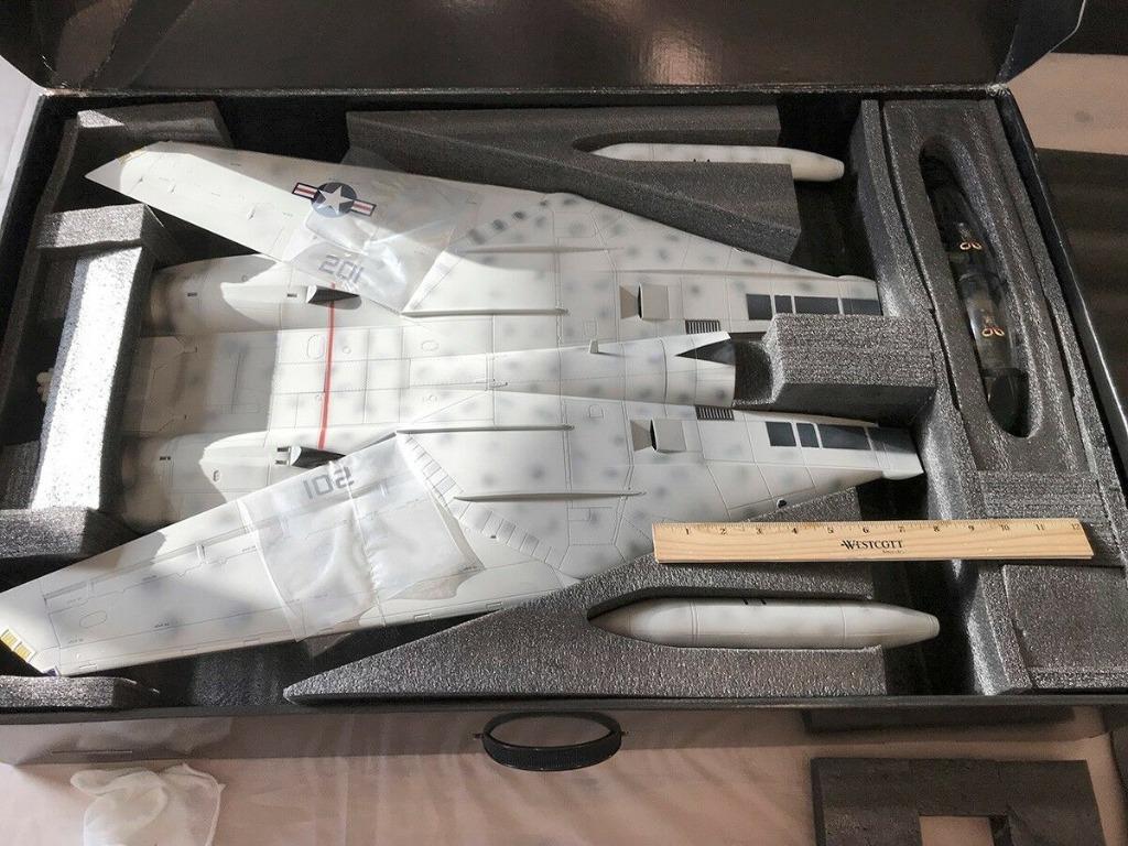 JSI 118 US Navy F14A Tomcat VF84 Jolly Rogers, 興趣及遊戲, 玩具 & 遊戲類