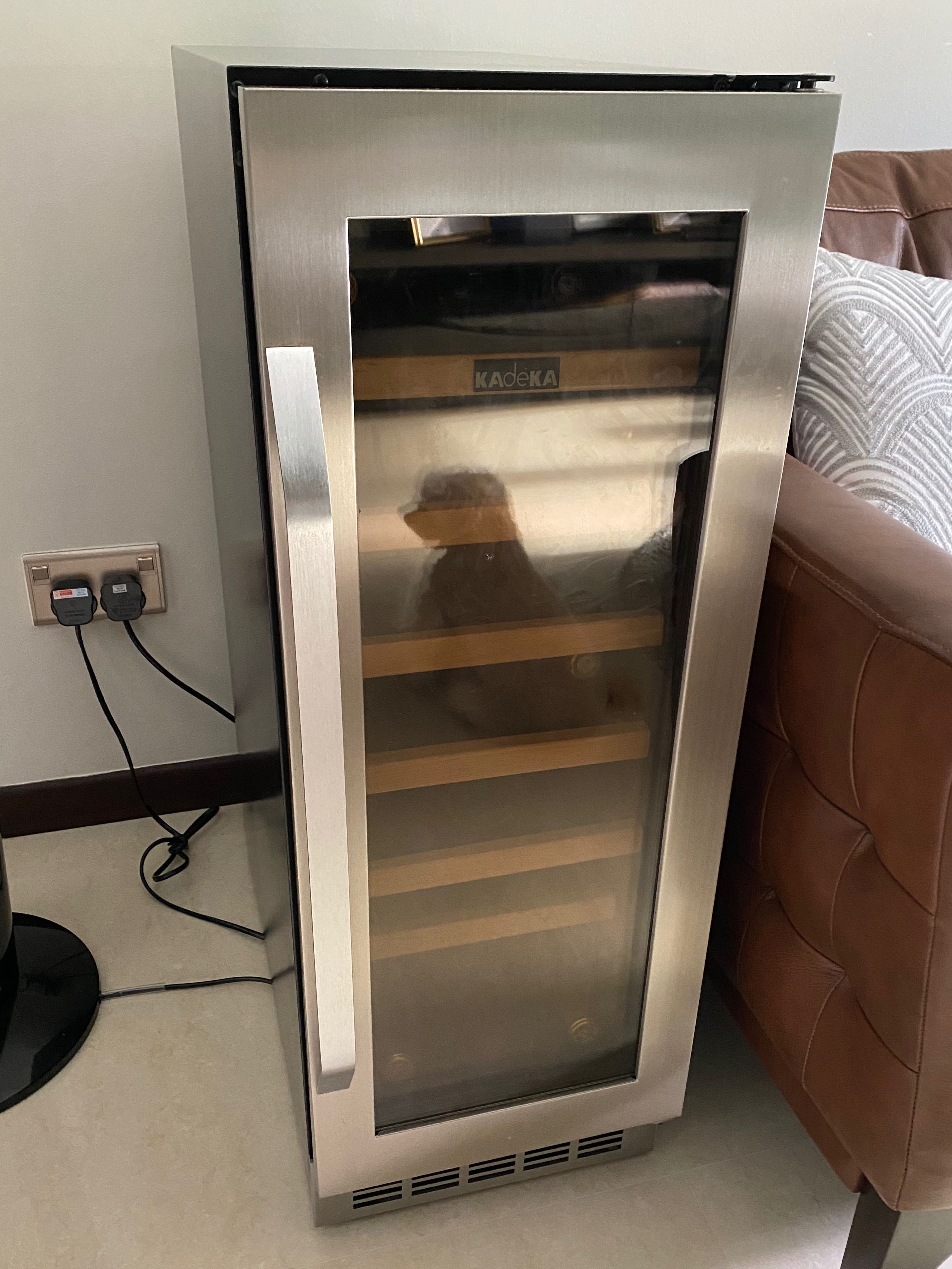 Kadeka wine chiller (20 bottles), TV & Home Appliances, Kitchen