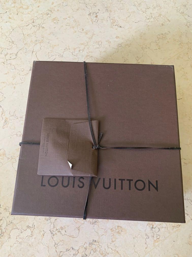 LV box empty (Category: Bags & Wallets) located in Singapore. Submitted by lkwe_mlbb (Listing ID 1017913752, Image 1). Description: LV empty box.