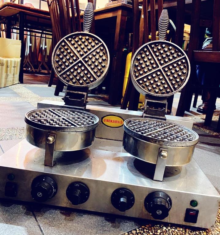 Mesin Waffle Kitchen Appliances On Carousell