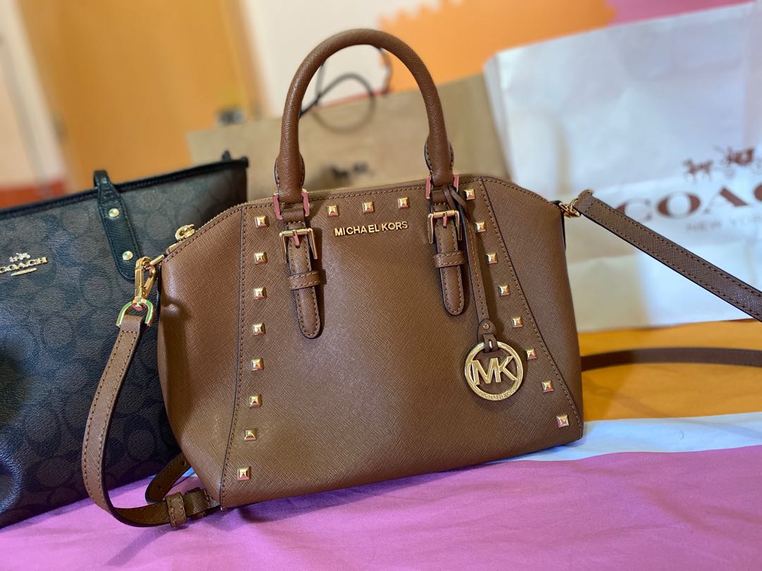 Michael Kors Ciara Studded, Women's Fashion, Bags & Wallets, Beach Bags on  Carousell