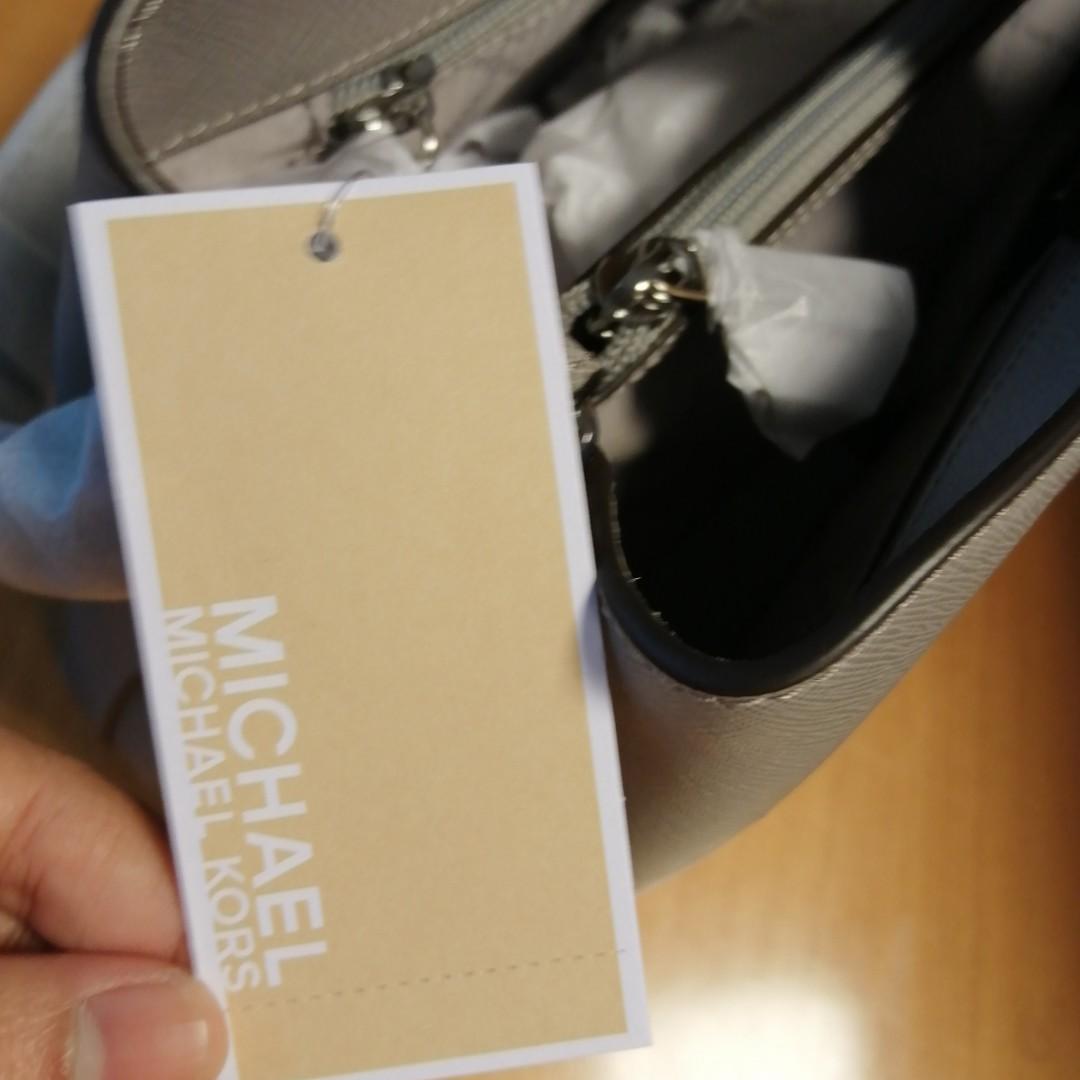 Michael Kors Trisha Large Triple Gusset Compartment Shoulder Bag Pearl –  Gaby's Bags