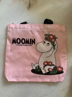 (Category: ) located in . Submitted by hercornercloset (Listing ID 1017922589, Image 1). Description: .