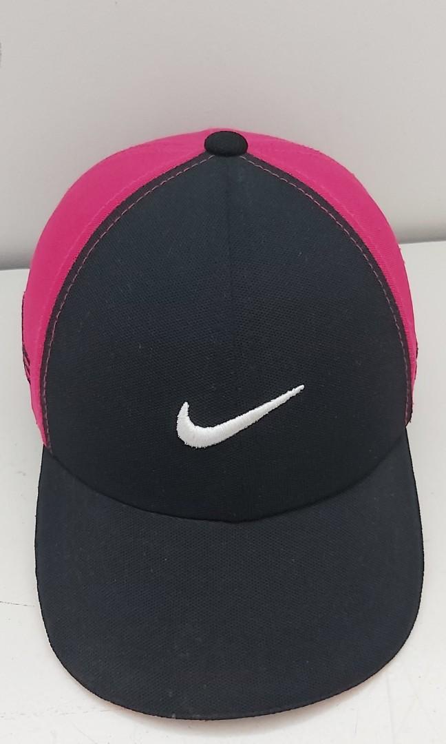 nike cap on head