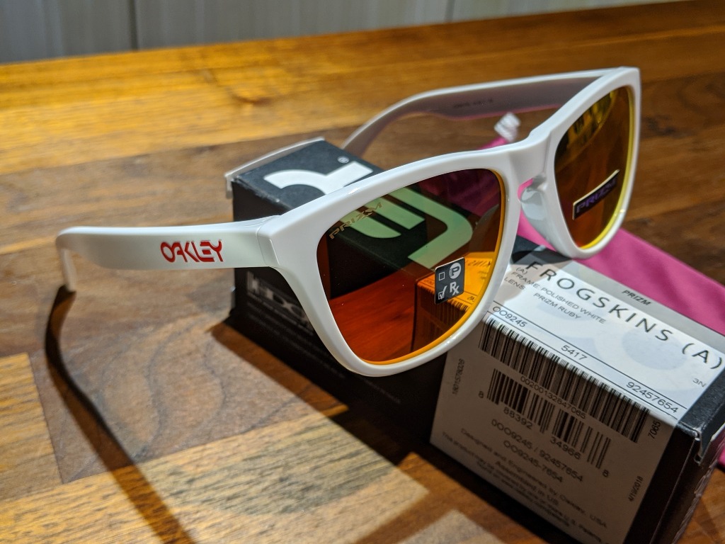 Oakley Frogskins™ (Asia Fit) Sunglasses White Frame • Prizm Ruby Lenses • OO9245-7654 [Free post], Men's Fashion, Watches & Accessories, Sunglasses Eyewear on Carousell