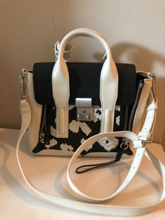 （分類：）位於 。 由 vy66872 提交（商品編號 1018046985，圖片 1）。簡介： 。