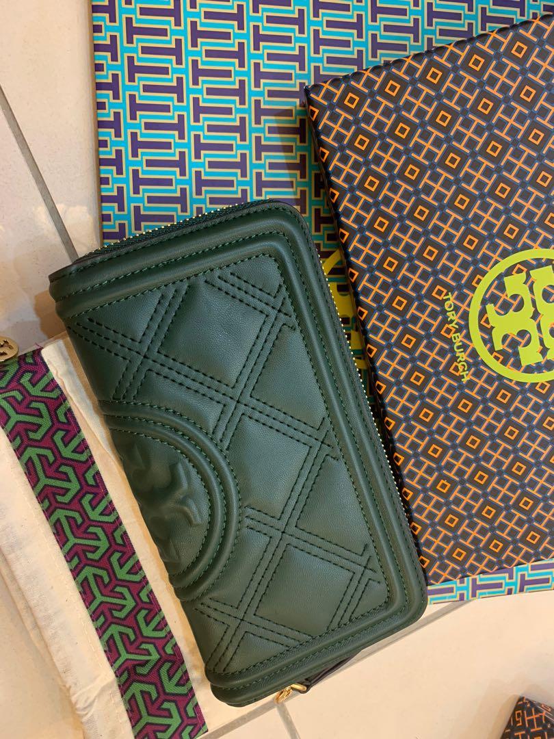 Ready Stock Authentic Tory Burch Arugula Fleming soft zip continental wallet (Category: Bags & Wallets) located in Kuala Lumpur. Submitted by kimberryshop2 (Listing ID 1018041027, Image 1). Description: Ready Stock Original Tory Burch Pictures taken by Kimberryshop 20*12cm The wallet is 100% authentic obtained from US outlet 🗽 The price is lower due to the items is obtained directly from factory outlet and its tax free. Please follow my listing 