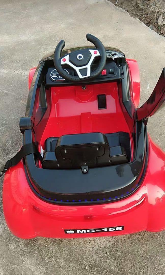 Remote-controllerd car (Category: Remote Control Toys) located in Singapore. Submitted by coco000000 (Listing ID 1017874278, Image 3). Description: .