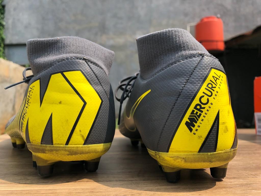 Sepatu bola store nike superfly