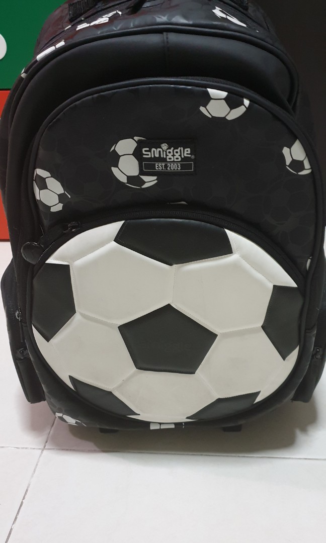Smiggle soccer bag top