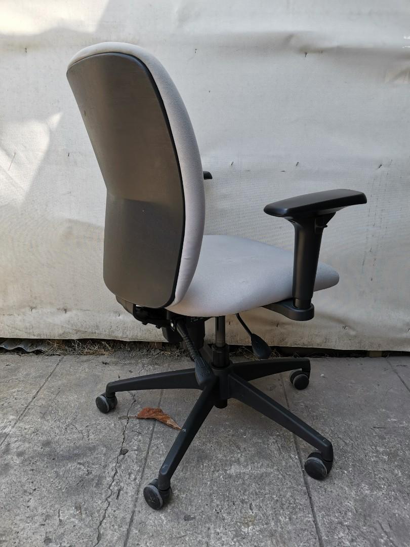 Steelcase Apt Office Chair Furniture Home Living Furniture Chairs On Carousell