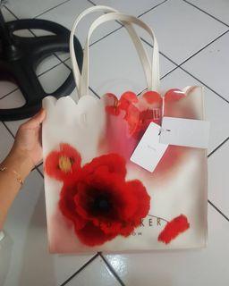 Ted Baker poppy large