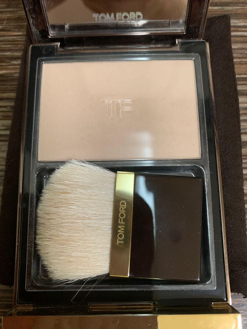 Tom Ford Pressed Translucent Finishing Powder - 01 Alasbaster Nude, Beauty  & Personal Care, Face, Makeup on Carousell
