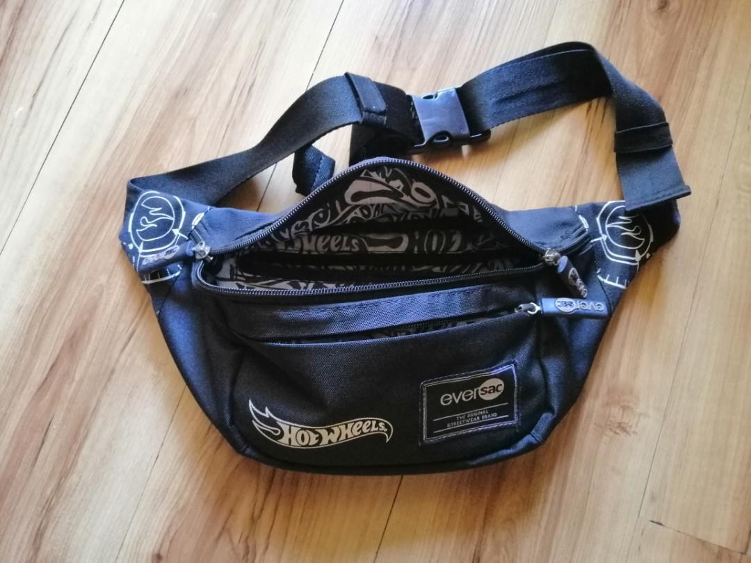 Hot wheels clearance fanny pack